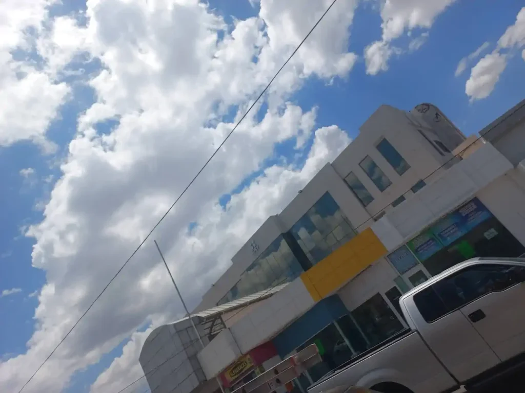 Fachada de la oficina SAT en Monclova