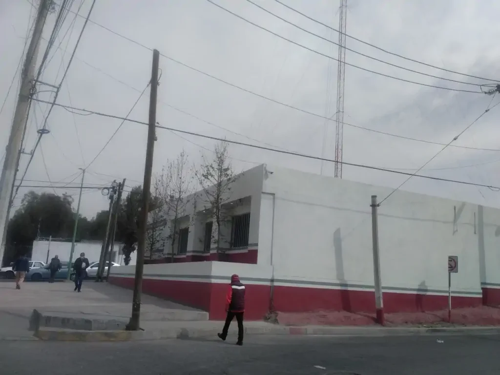 Fachada de la oficina SAT en Tecámac